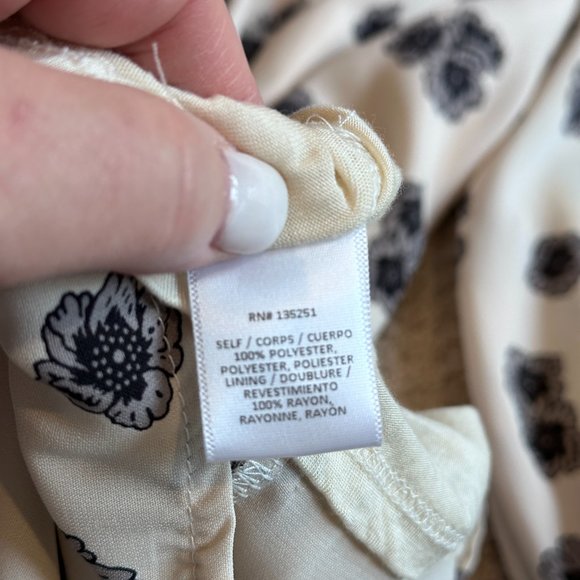 Fraiche by J Romper Surplice Wrap Top Cream Gray Floral Boho Long Sleeves SMALL - Picture 11 of 11